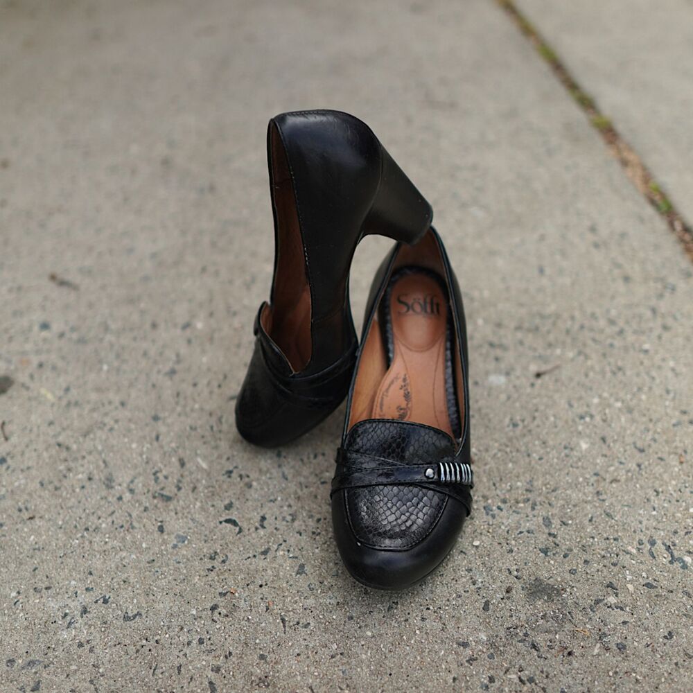 Sofft Black Leather Pump Heels 6.5M Comfort Slip-On Block Heel Mock Croc Shoes